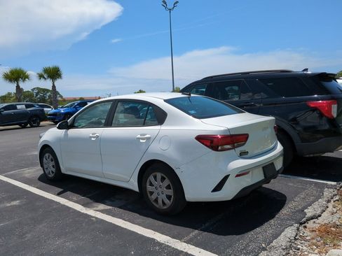 Certified 2022 Kia Rio LX FWD image 9