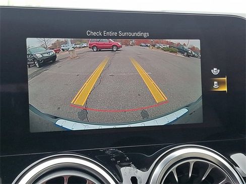 Used 2023 Mercedes-Benz GLA 250 4MATIC image 17