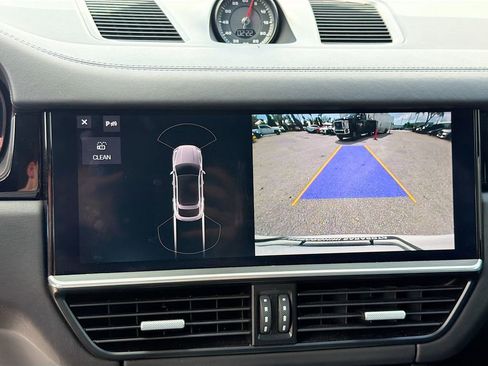 Used 2020 Porsche Cayenne Turbo image 37