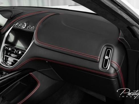 Used 2021 Aston Martin DBX AWD/4WD image 44