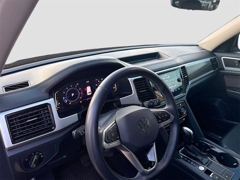 Used 2022 Volkswagen Atlas SE image 9