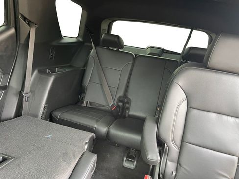 Used 2022 Chevrolet Traverse LT w/ LT Premium Package image 13