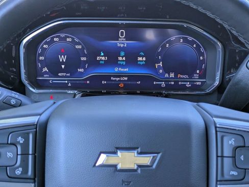 Used 2025 Chevrolet Silverado 1500 LT AWD/4WD image 28
