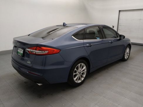 Used 2019 Ford Fusion SE FWD image 9