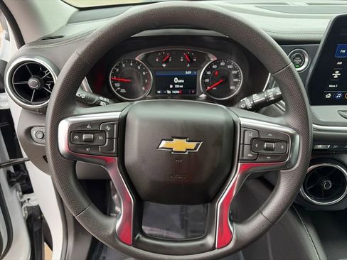 Used 2025 Chevrolet Blazer LT image 26