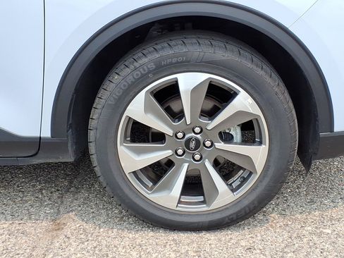 Used 2025 Ford Escape Platinum AWD/4WD image 10