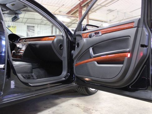 Used 2004 Volkswagen Phaeton V8 AWD/4WD image 20
