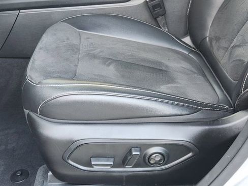 Certified 2025 Jeep Grand Cherokee Altitude RWD image 21
