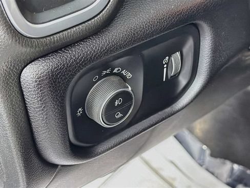 Used 2025 RAM 2500 Big Horn AWD/4WD image 10