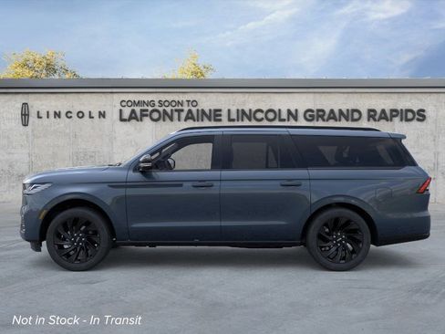 New 2026 Lincoln Navigator L Reserve AWD/4WD image 3