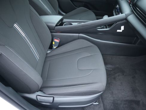 New 2026 Hyundai Elantra SEL Sport Premium FWD image 13