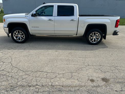 Used 2015 GMC Sierra 1500 SLT w/ SLT Crew Cab Value Package image 4