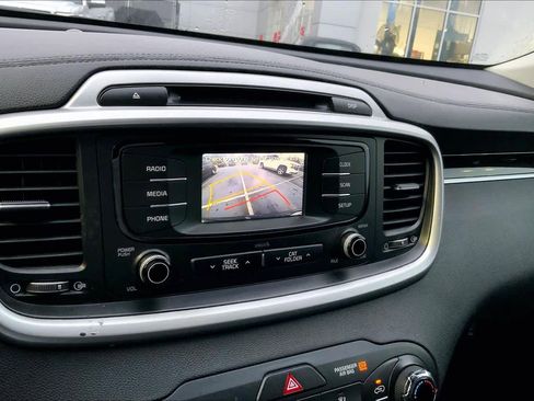 Used 2016 Kia Sorento LX image 27