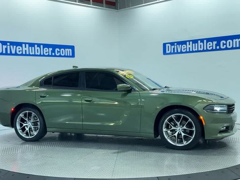 Used 2021 Dodge Charger SXT w/ Plus Group RWD image 2