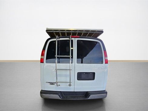 Used 2009 Chevrolet Express 3500 LS w/ LT Preferred Equipment Group image 5