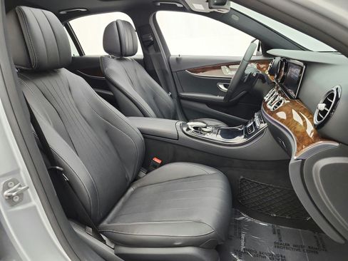 Used 2017 Mercedes-Benz E 300 image 28