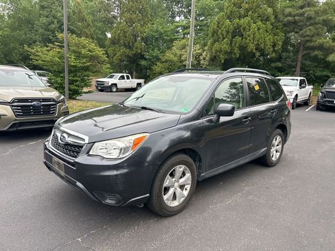 Used 2015 Subaru Forester 2.5i Premium AWD/4WD image 10