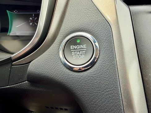 Used 2020 Ford Fusion SE FWD image 29