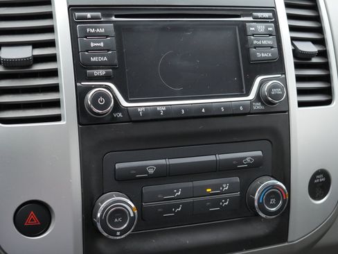 Used 2017 Nissan Frontier SV w/ Moonroof Package image 10