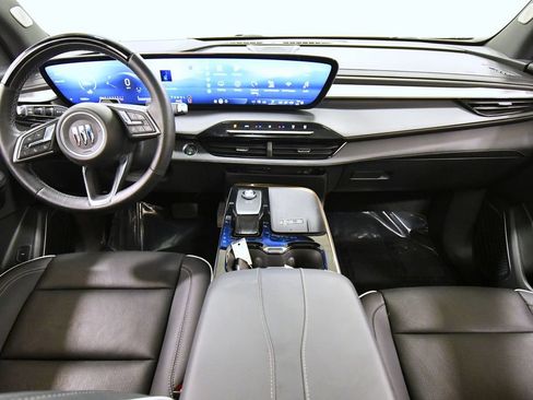 Used 2025 Buick Enclave Avenir w/ Super Cruise Package AWD/4WD image 3