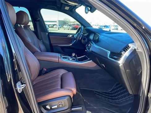 Used 2022 BMW X5 xDrive45e w/ M Sport Package image 14