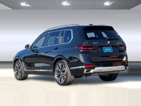 New 2026 BMW X7 xDrive40i w/ Executive Package image 3