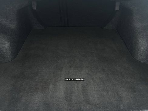 Used 2024 Nissan Altima 2.5 SV image 15