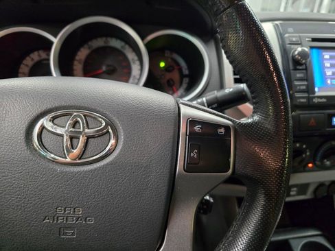 Used 2012 Toyota Tacoma 4x4 Double Cab w/ TRD Off-Road Pkg image 21