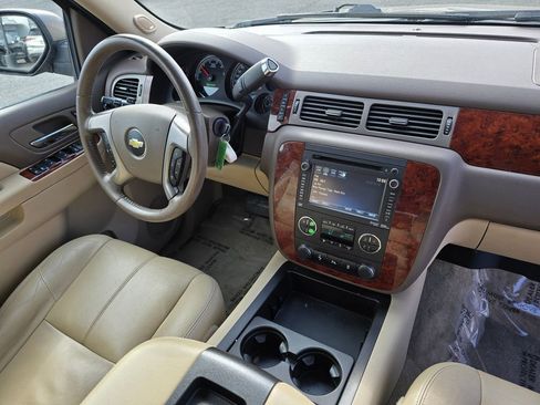 Used 2013 Chevrolet Tahoe Hybrid image 11