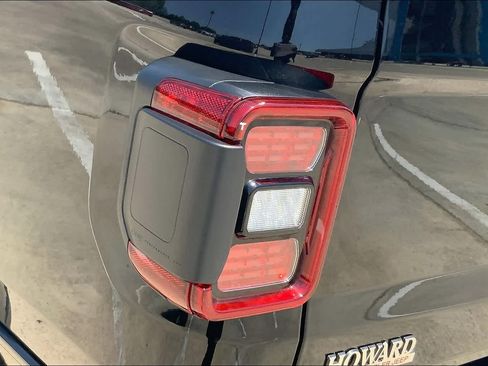 Used 2022 Jeep Gladiator Overland AWD/4WD image 55