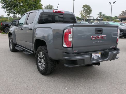 Used 2022 GMC Canyon AT4 image 2