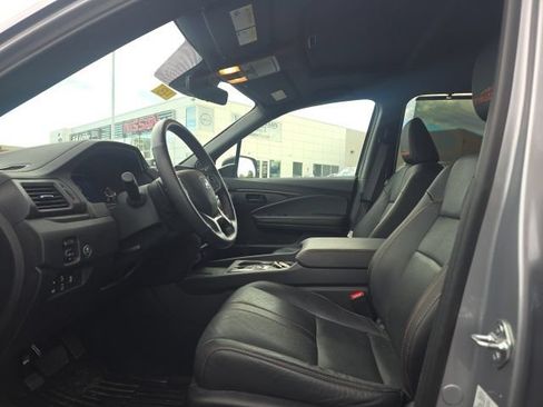 Used 2024 Honda Passport TrailSport image 17