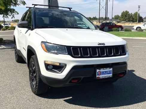 Used 2020 Jeep Compass Trailhawk AWD/4WD image 4