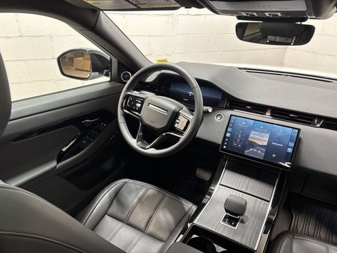 Used 2026 Land Rover Range Rover Evoque S AWD/4WD image 34