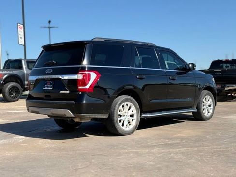 Used 2020 Ford Expedition XLT w/ Equipment Group 202A AWD/4WD image 2