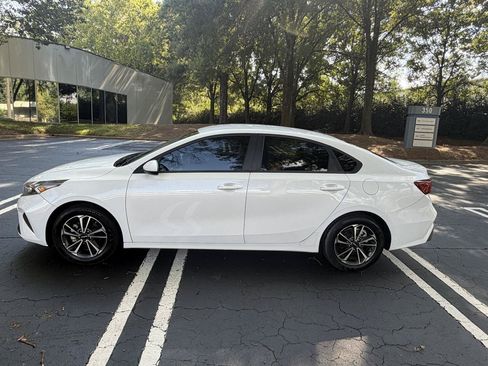 Used 2024 Kia Forte LXS FWD image 8