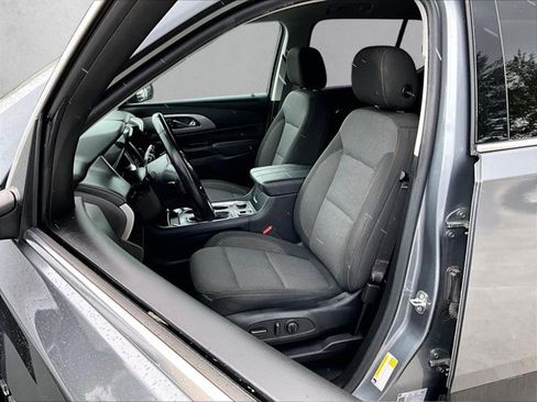 Used 2021 Chevrolet Traverse LT FWD image 27