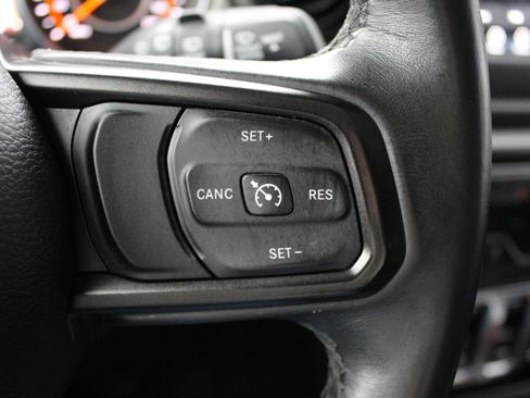 Used 2018 Jeep Wrangler Sport image 23