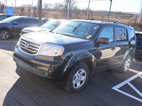 Used 2015 Honda Pilot LX image 4
