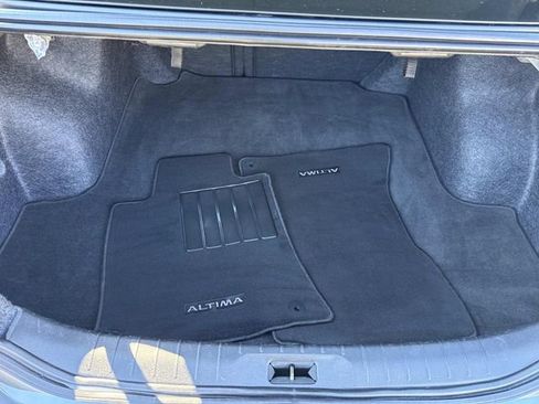 Used 2024 Nissan Altima 2.5 SV image 8