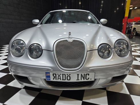 Used 2005 Jaguar S-TYPE R RWD image 5