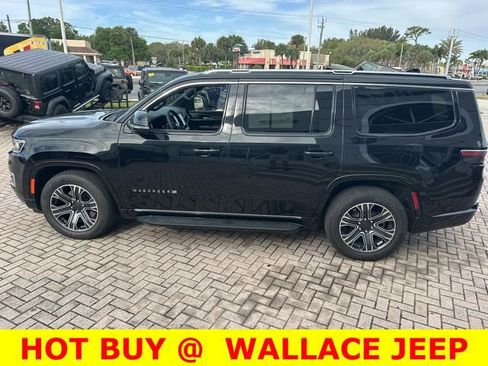 Certified 2024 Jeep Wagoneer Series II w/ Flexible Seating Group AWD/4WD image 11