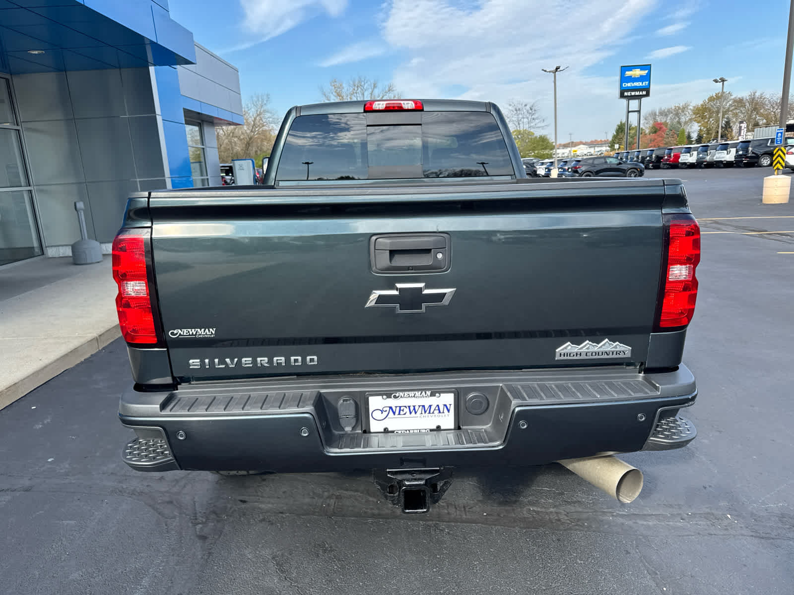 Used 2017 Chevrolet Silverado 2500 High Country w/ Duramax Plus Package AWD/4WD image 8