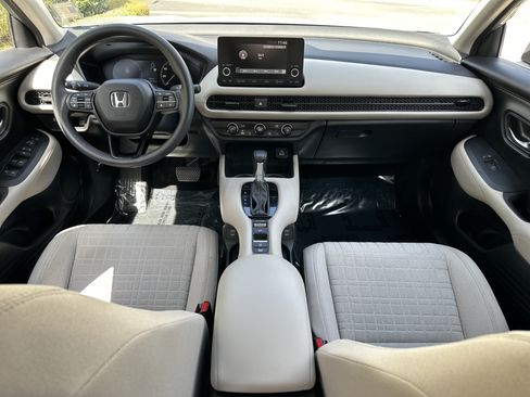 Used 2024 Honda HR-V LX image 19