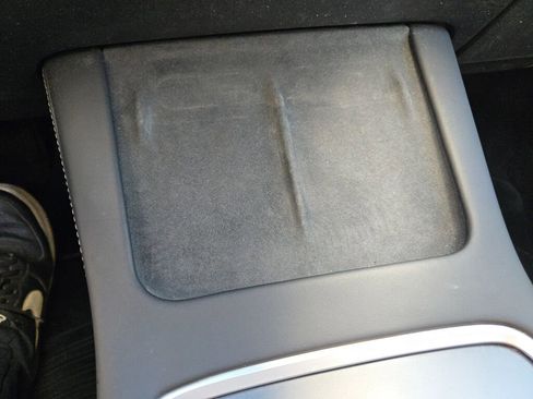 Used 2022 Tesla Model Y Long Range image 28