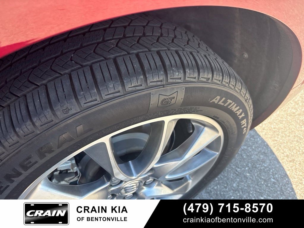 Used 2020 Buick Envision Essence w/ Experience Buick Package AWD/4WD image 10