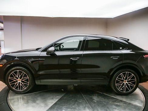 Certified 2026 Porsche Cayenne Coupe AWD/4WD image 2