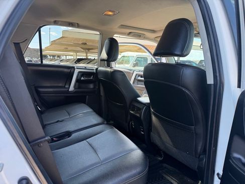 Used 2019 Toyota 4Runner SR5 Premium AWD/4WD image 19