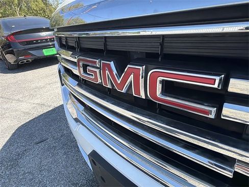 Certified 2021 GMC Acadia SLT w/ Trailering Package image 30