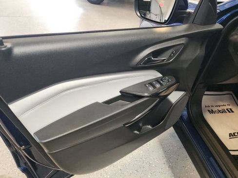 Used 2024 Chevrolet Trax LT FWD image 9